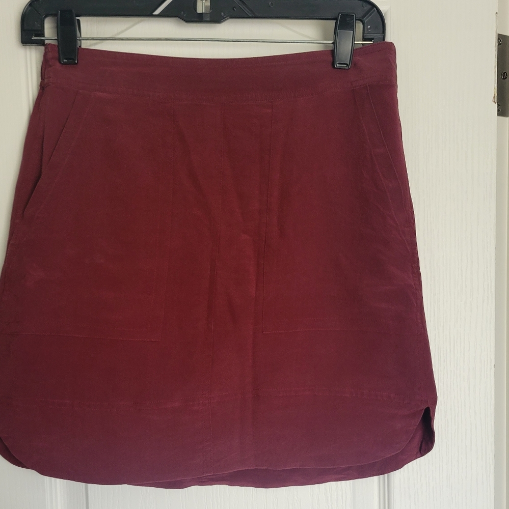 Madewell burgundy silk lined skirt size Small